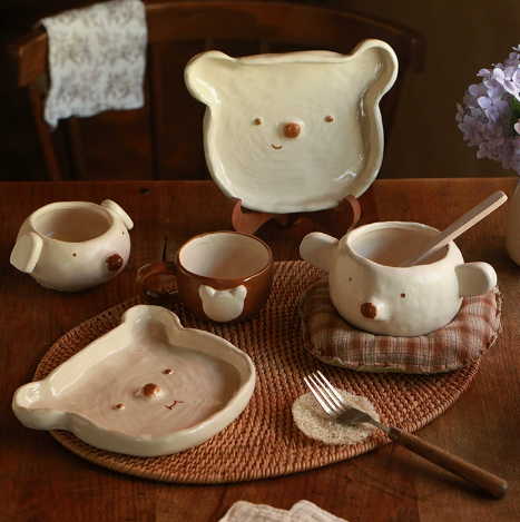 Hand-Painted Bear Ceramic Plate · 7.6“
