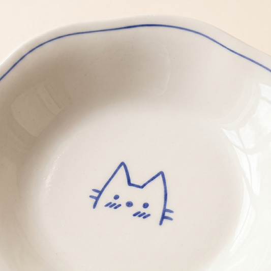 Blue Line Kitten Plate 7.8 inch detail - MoriMori Home