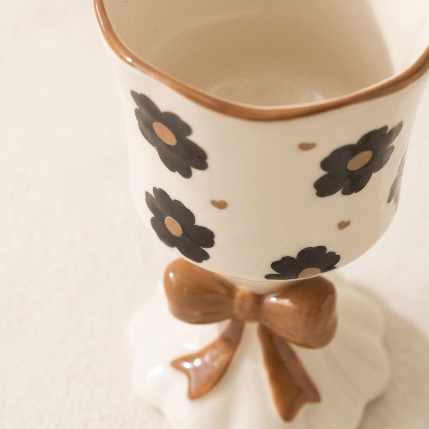 Bowknot Flower Goblet Mug detail - MoriMori Home