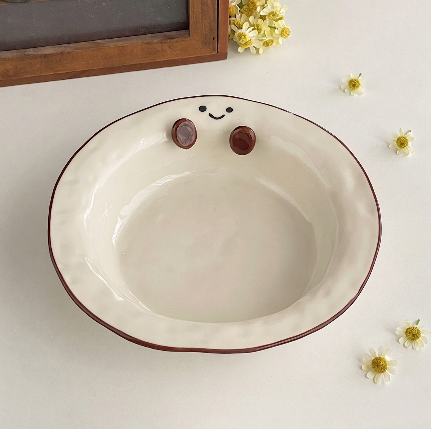 Cocoa Bean Straw Hat Plate · 8.5"