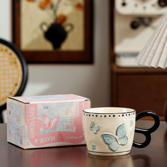 Butterfly Bow Mug · Gift Box
