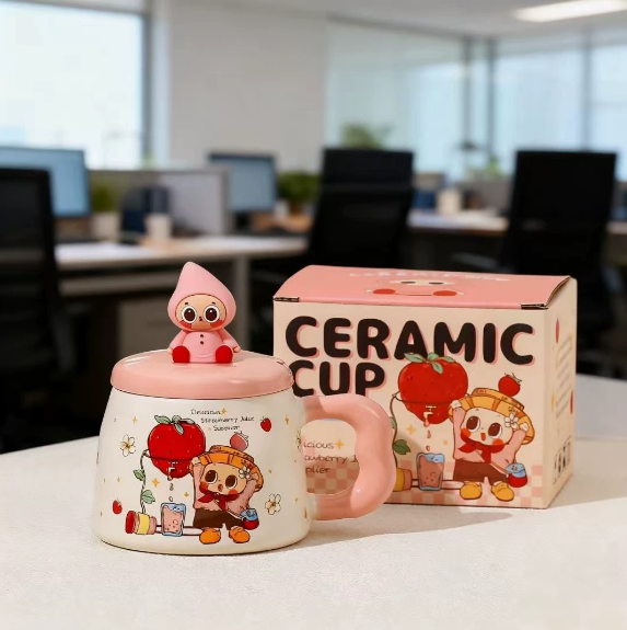 Pipo Strawberry Ceramic Cup with Lid · Blush