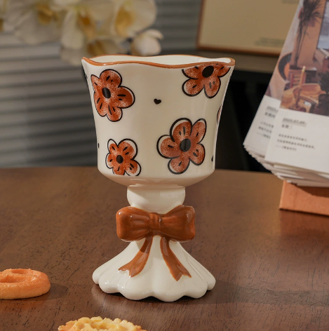 Bowknot Flower Goblet Ceramic Mug · Brown Flower