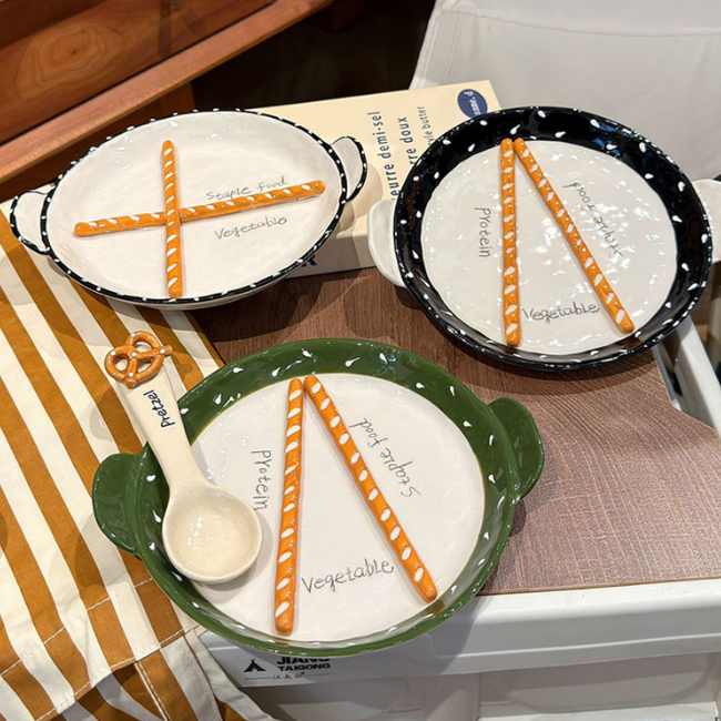 Button-Shaped Pet Lover Double-Ear Serving Plates · 8.8"