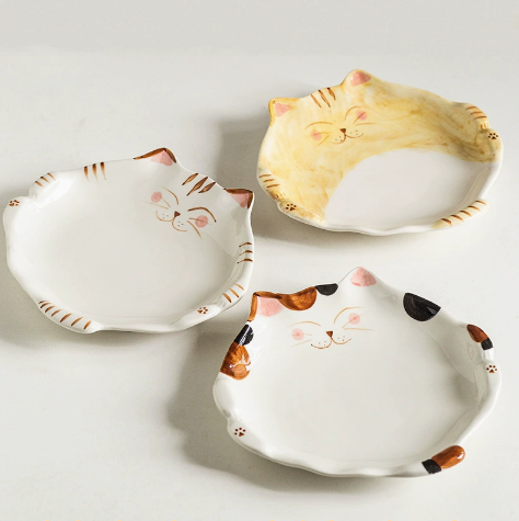 Japanese Style Ceramic Underglaze Kitten Plate · 8.6"