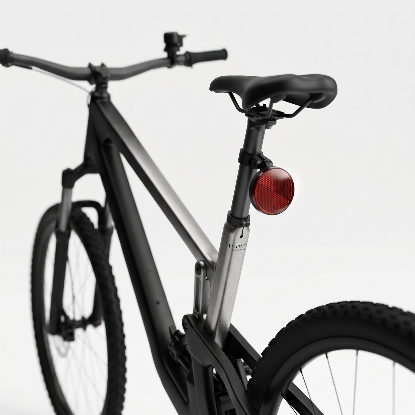 Traceloft Reflector — The Bike Tracker No One Sees