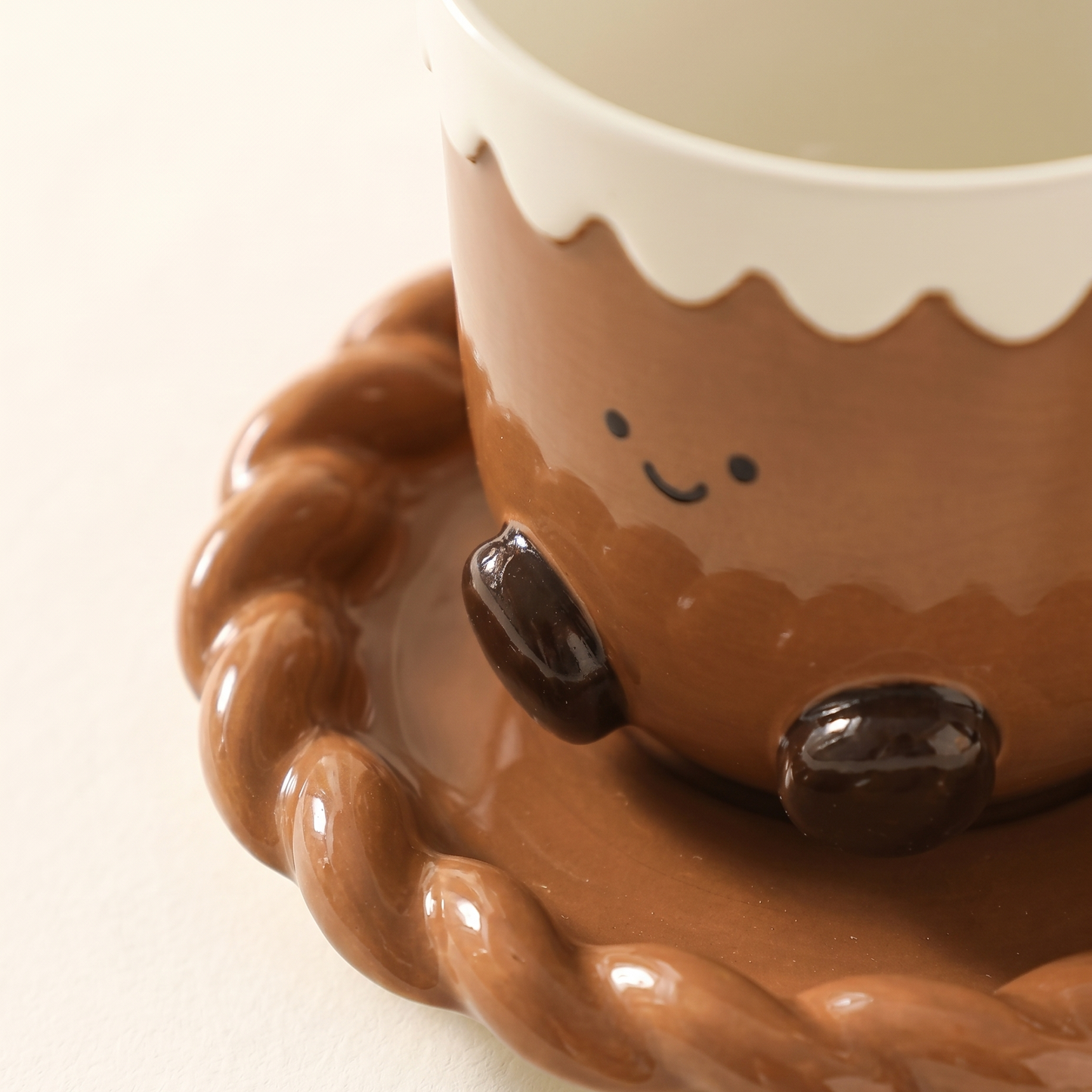 Brown Cup and Saucer Set detail - MoriMori Home
