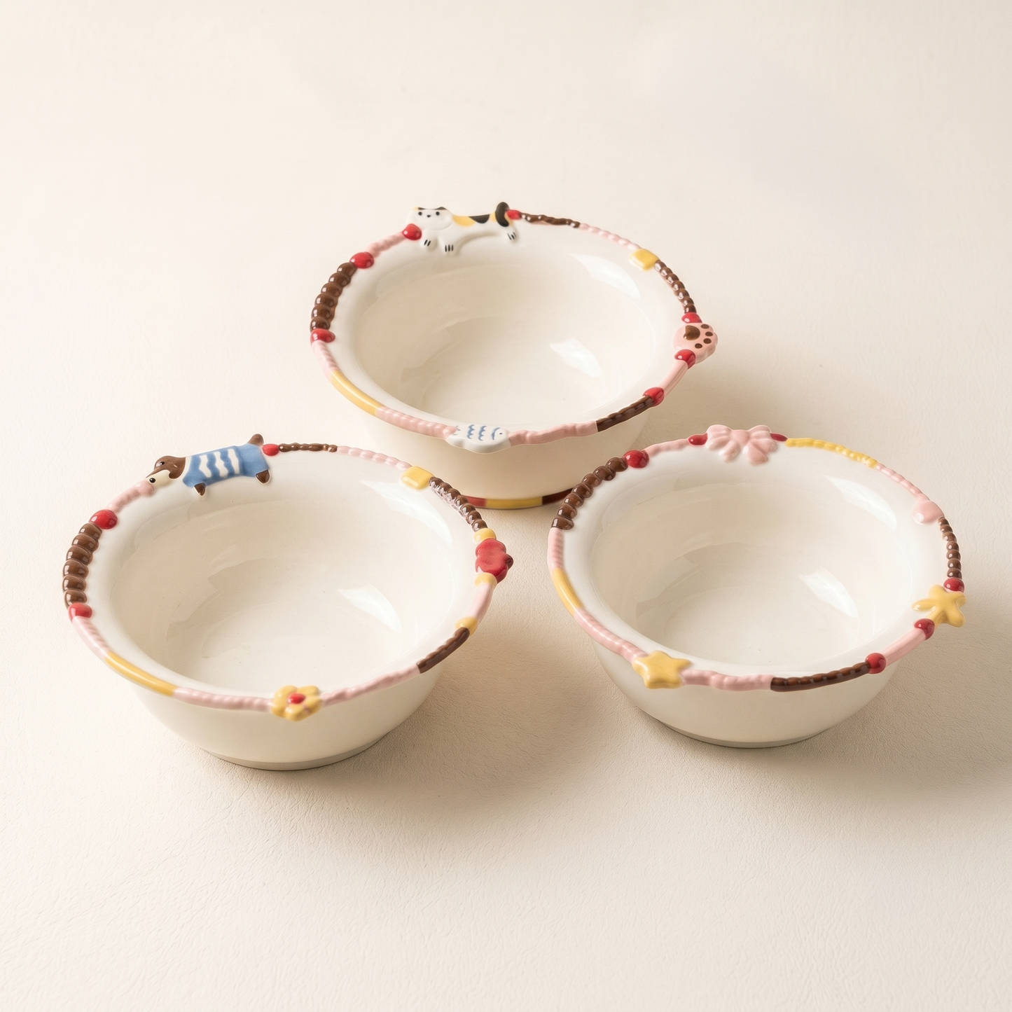 Cartoon Relief Ceramic Bowl 7 inch Cat Puppy Bow-knot raised motif - MoriMori Home