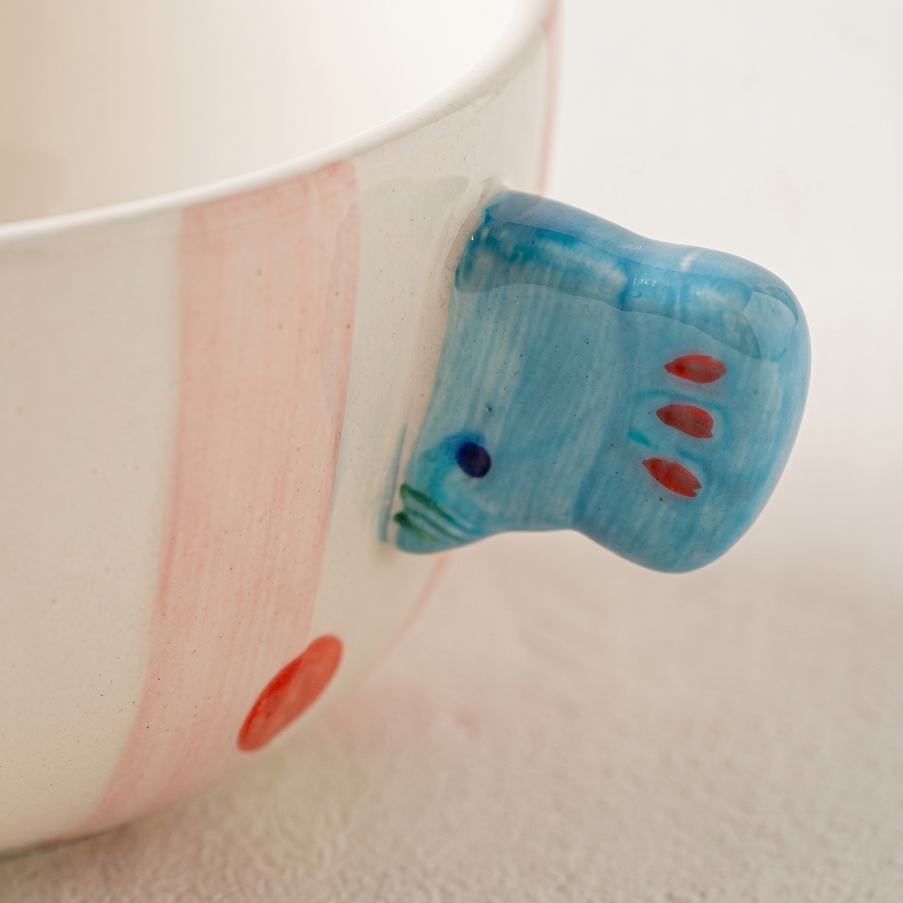 Elephant Double-Handled Salad Bowl detail - MoriMori Home