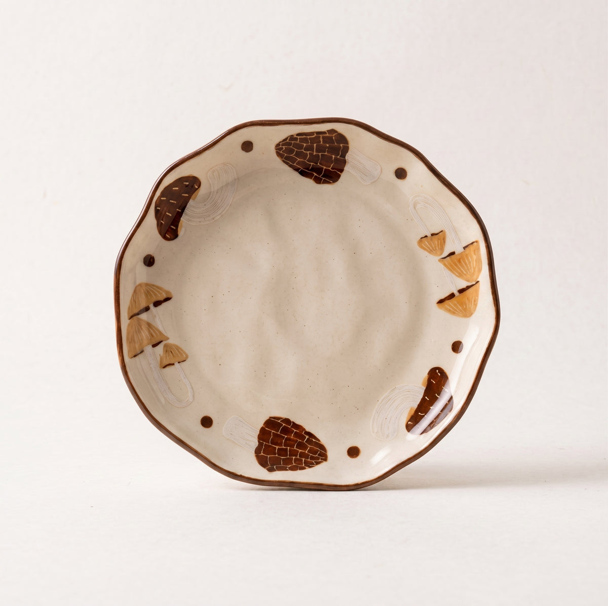 Woodland Mushroom Scalloped Ceramic Plate · 8"