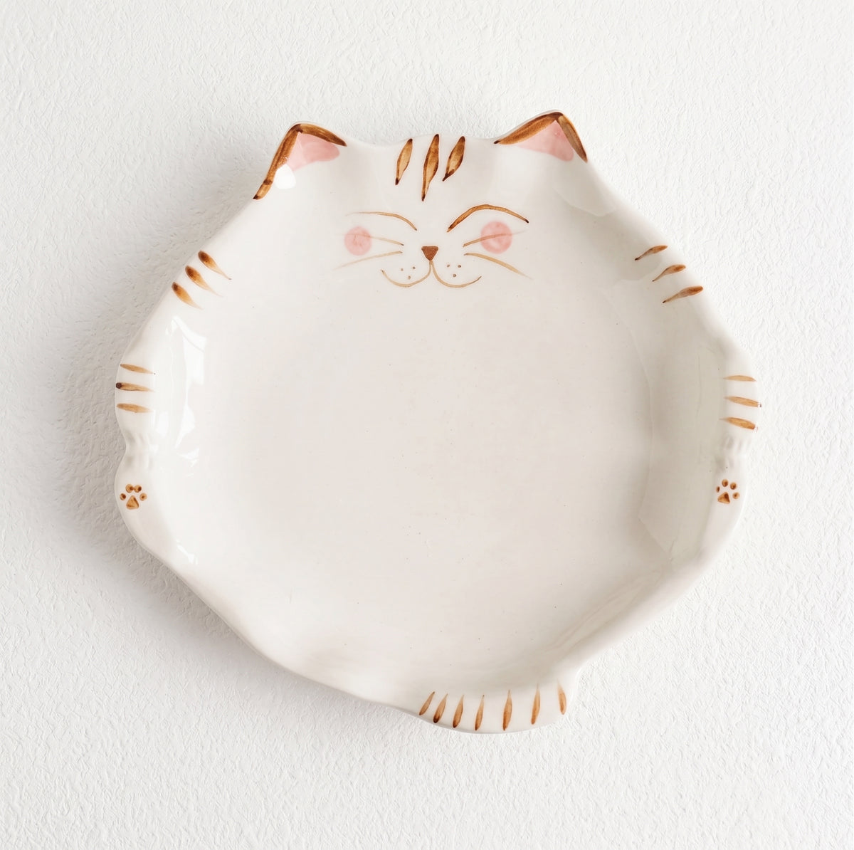 Japanese Style Ceramic Underglaze Kitten Plate · 8.6"