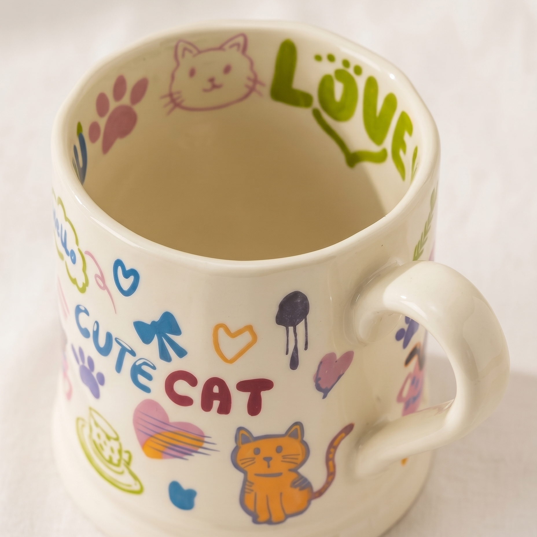 Graffiti Cat Ceramic Mug detail - MoriMori Home