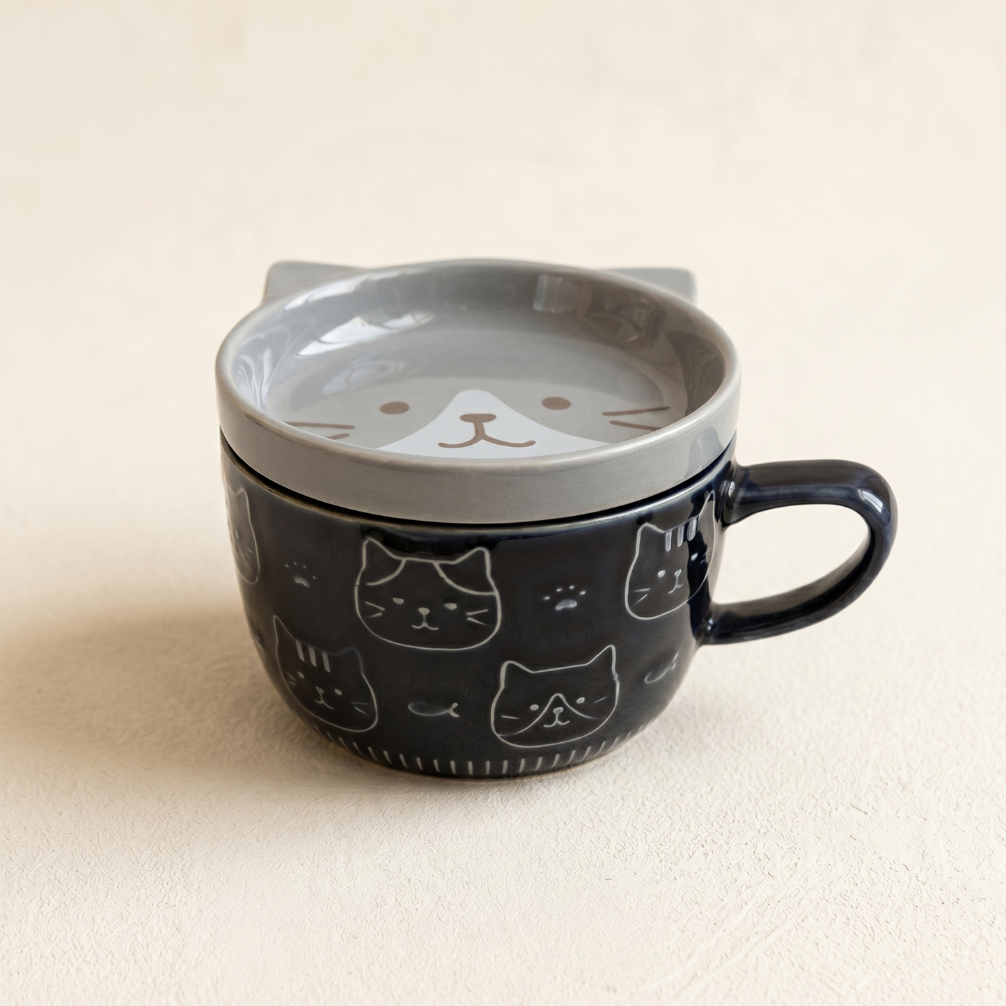 Japanese Cartoon Cat Ceramic Mug · 11.8 oz