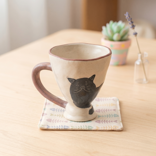 Shadow Cat Pedestal Mug · 5 oz