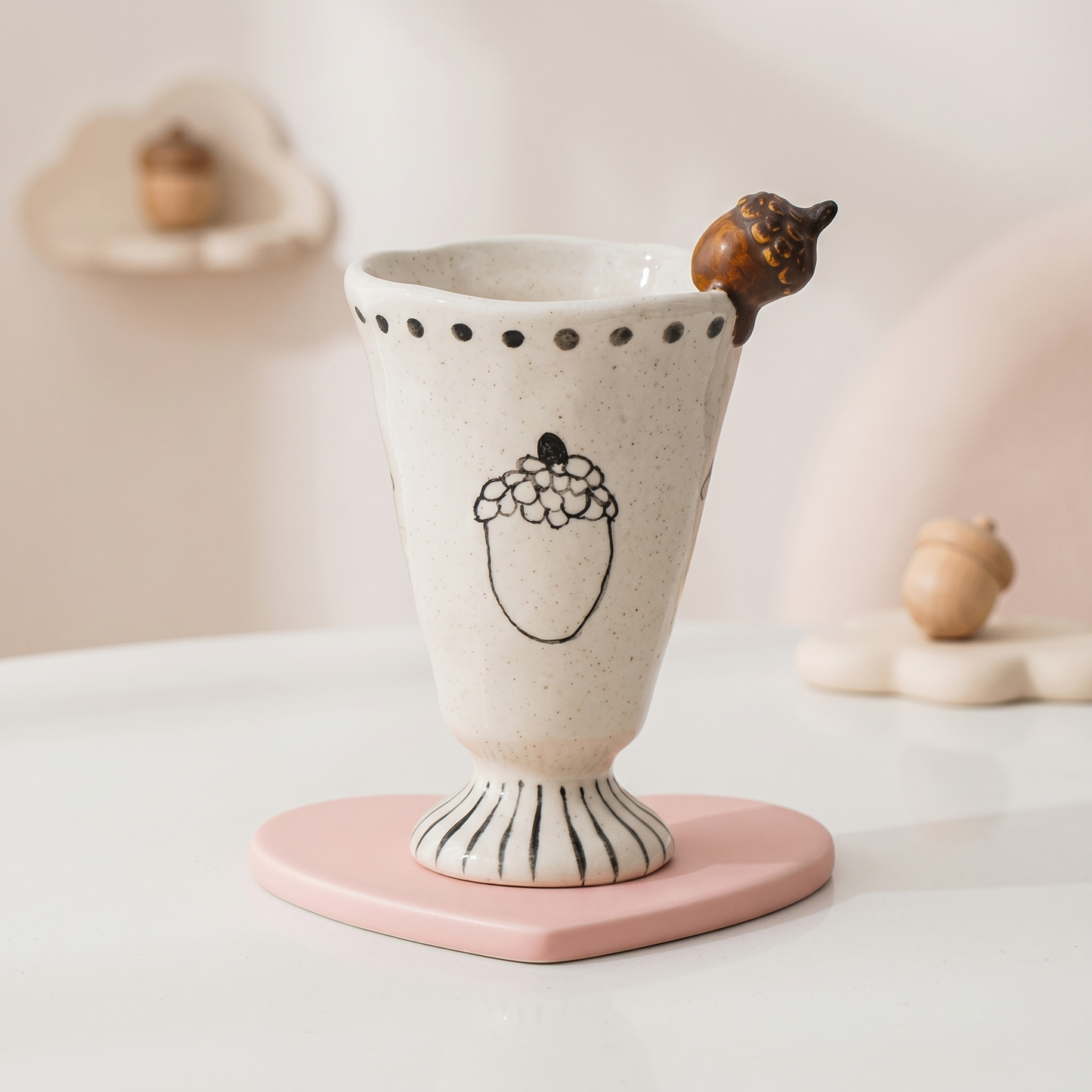Pedestal Tall Cup · 6.8 oz